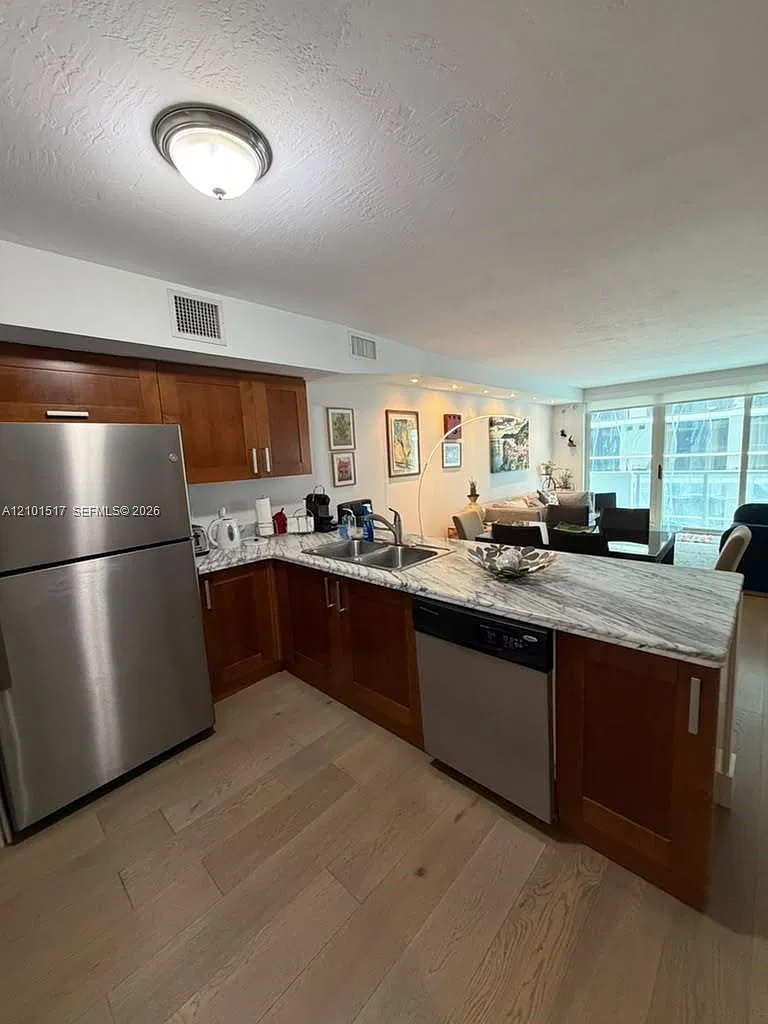 Spiaggia Ocean Condo — Photo 2