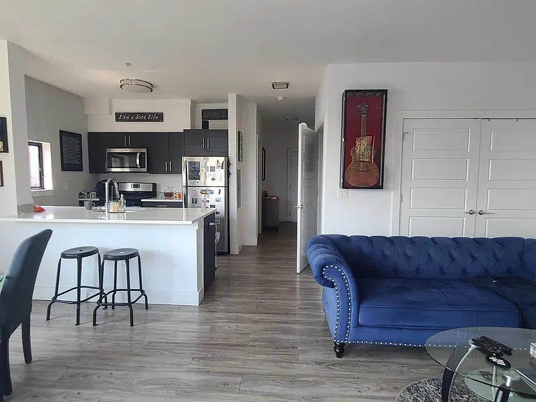 5711 Washington St #301 — Photo 4