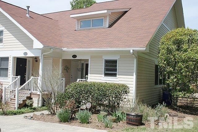 1st image of 305 McGregor Dr #B