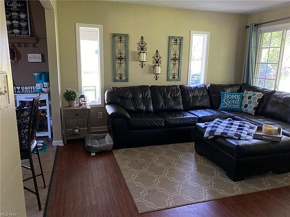 5th image of 2107 Pinewood Dr