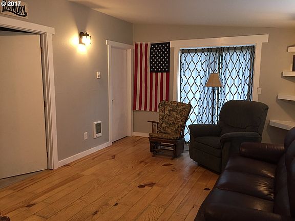 4th image of 211 S Johnson Ave