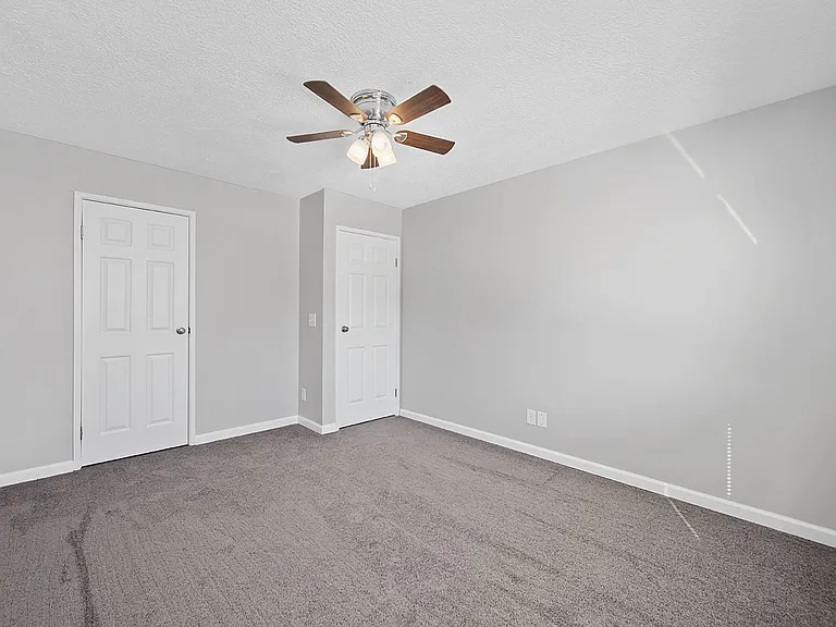 Skyridge Apartment Homes — Photo 29