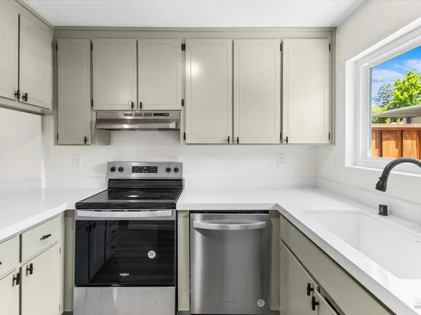 651 Racquet Club Circle, Rohnert Park, CA 94928