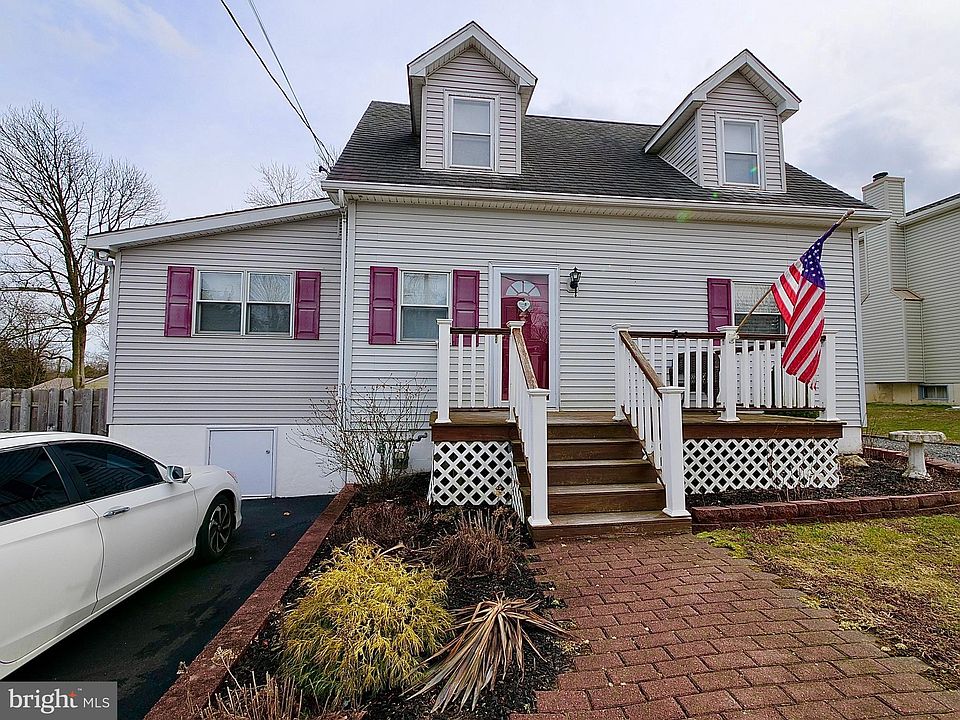 1707 Peach St, Marcus Hook, PA 19061, MLS# PADE2047846