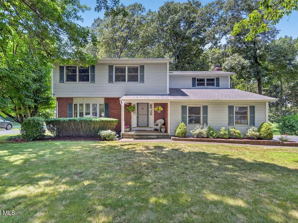 52 Sonat Road, Clifton Park, NY 12065