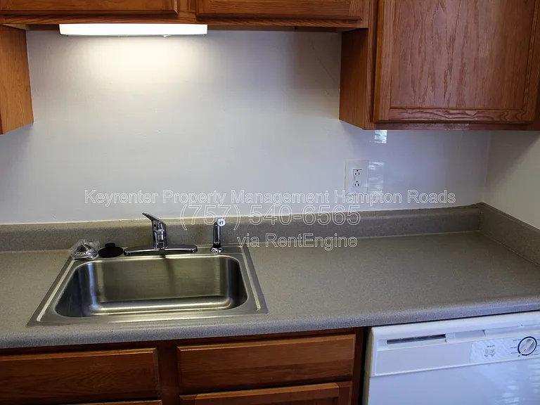 1 Peachtree Ct — Photo 17