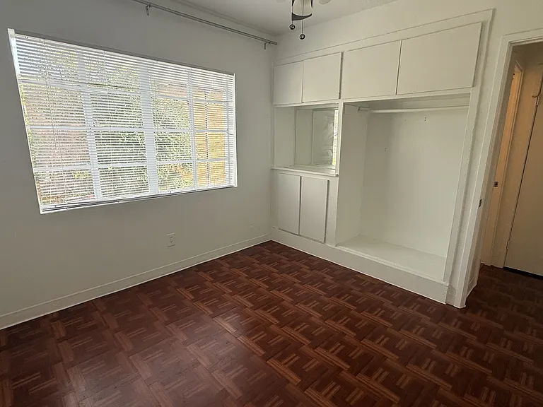 5603 Jackson St — Photo 32