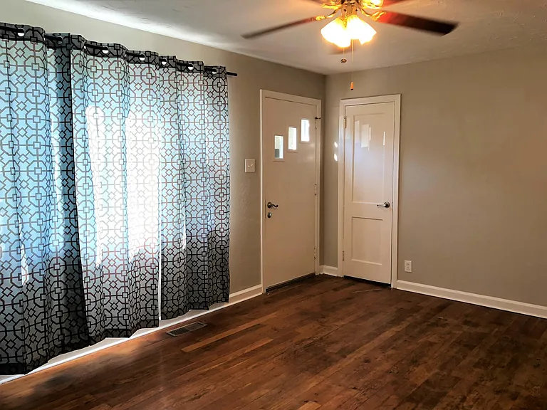 5715 Sanford Rd — Photo 2