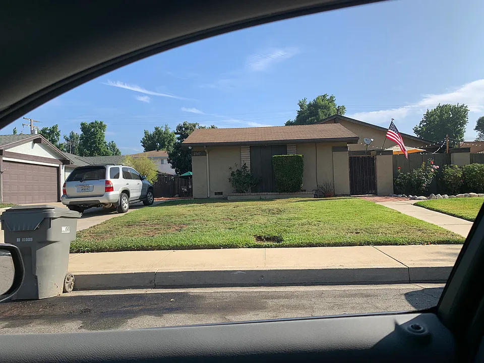 2547 Sycamore Dr