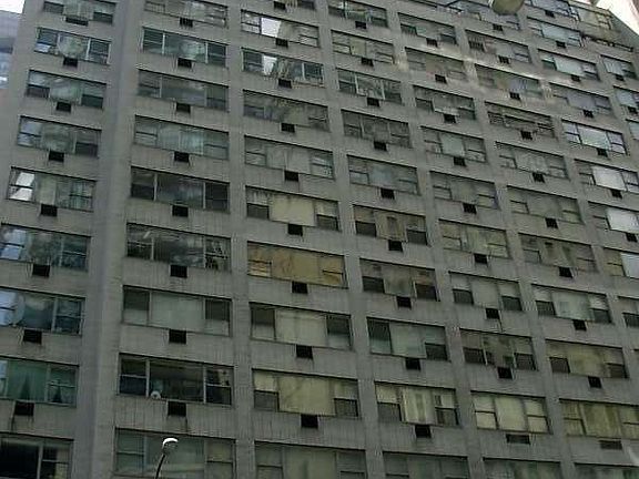 4th image of 110 E 57th St APT 4A