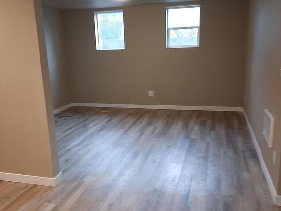 4th image of 405 N College Ave #3