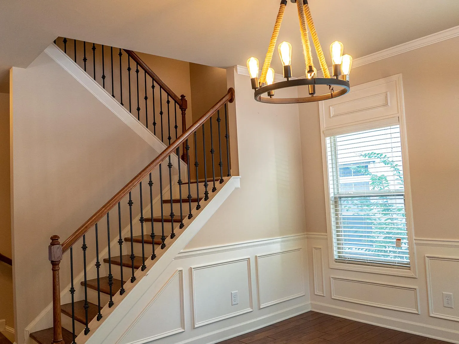 1209 Lavista Rd NE — Photo 2