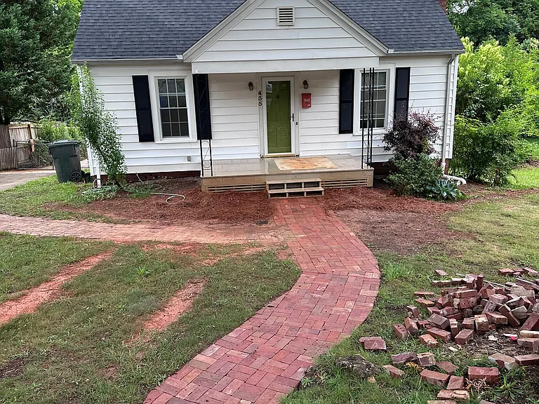 435 Pickens Ct — Photo 9