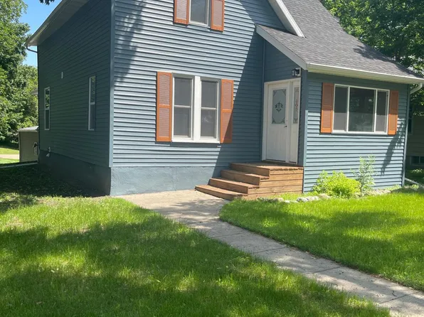 511 Harris St, Lisbon, ND 58054