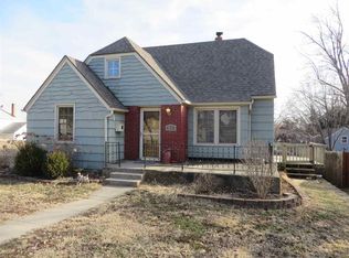 417 Columbia St, Council Grove, KS 66846