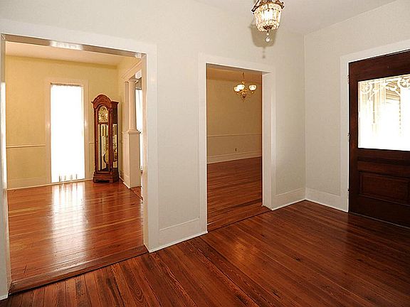 4th image of 207 Ramona St