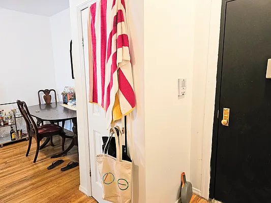 Rented by Virtual Real Estate | media 18