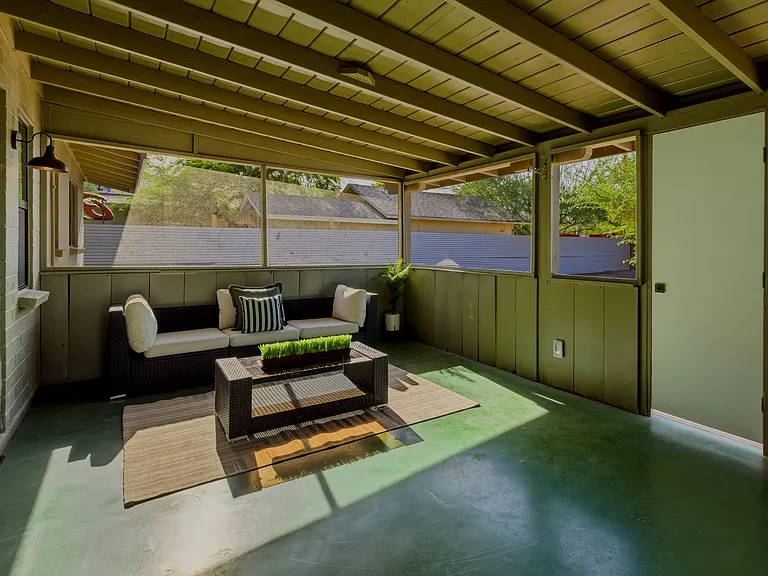 1438 E Sheridan St — Photo 29