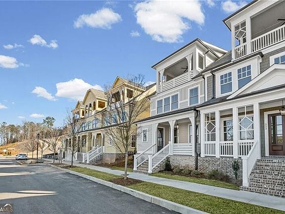 4th image of 557 Groover St