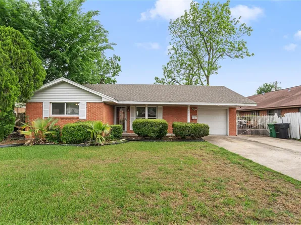 9934 Aves St, Houston, TX 77034