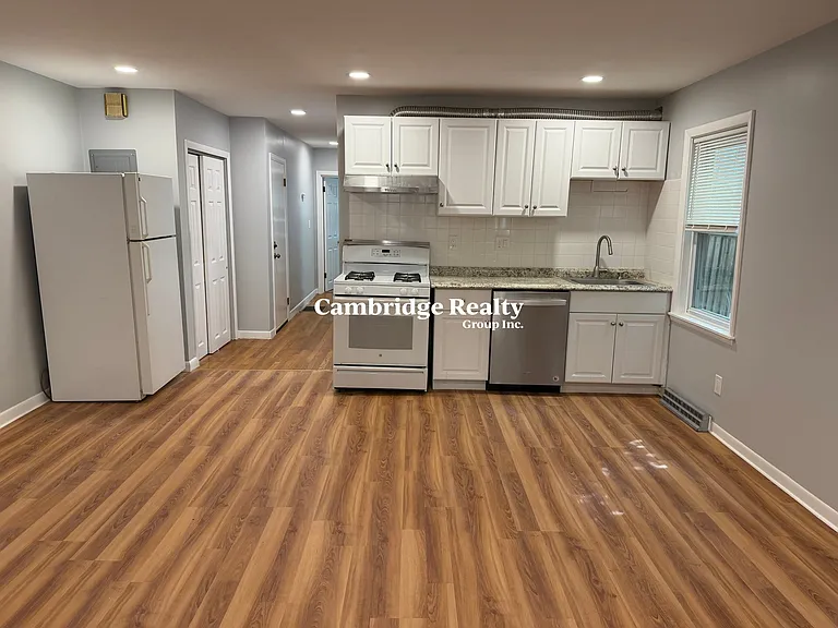 308 Summer St #1-R — Photo 10