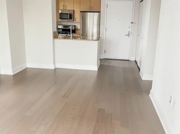 125 West 31st Street image 1 of 11