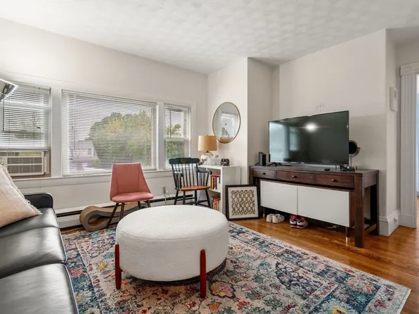 195 Concord Ave APT 11, Cambridge, MA 02138
