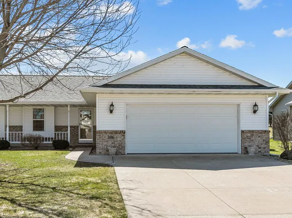 306 Cordy Ln, Hortonville, WI 54944