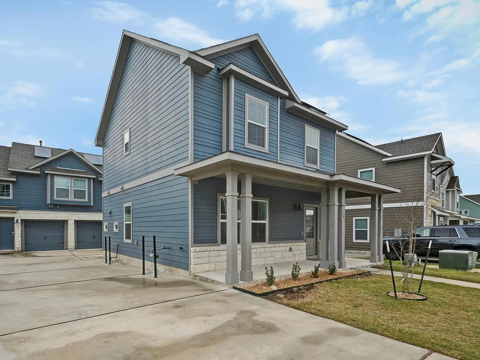 3 bed, 2.5 bath, 1569 sqft, $2,450 — Photo 3