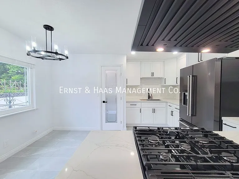 5019 Ashworth St — Photo 11