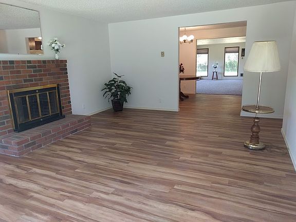 Living Room, New Flooring