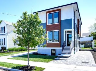 238 Sycamore St #238, Watertown, MA 02472