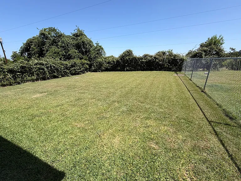 2213 Schwald Rd — Photo 17