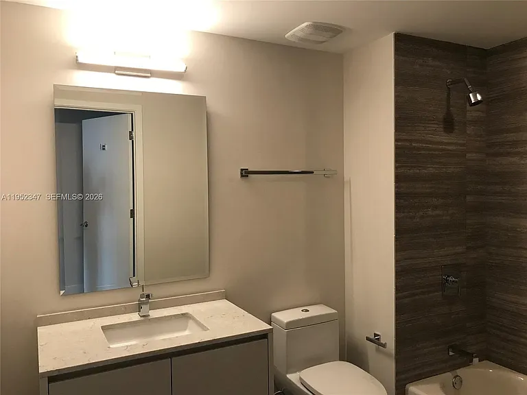 1010 Brickell Ave #2110 — Photo 32