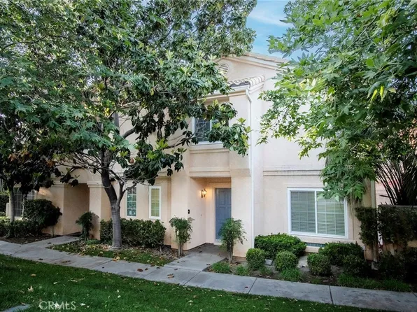25124 Steinbeck Ave Unit B, Newhall, CA 91381