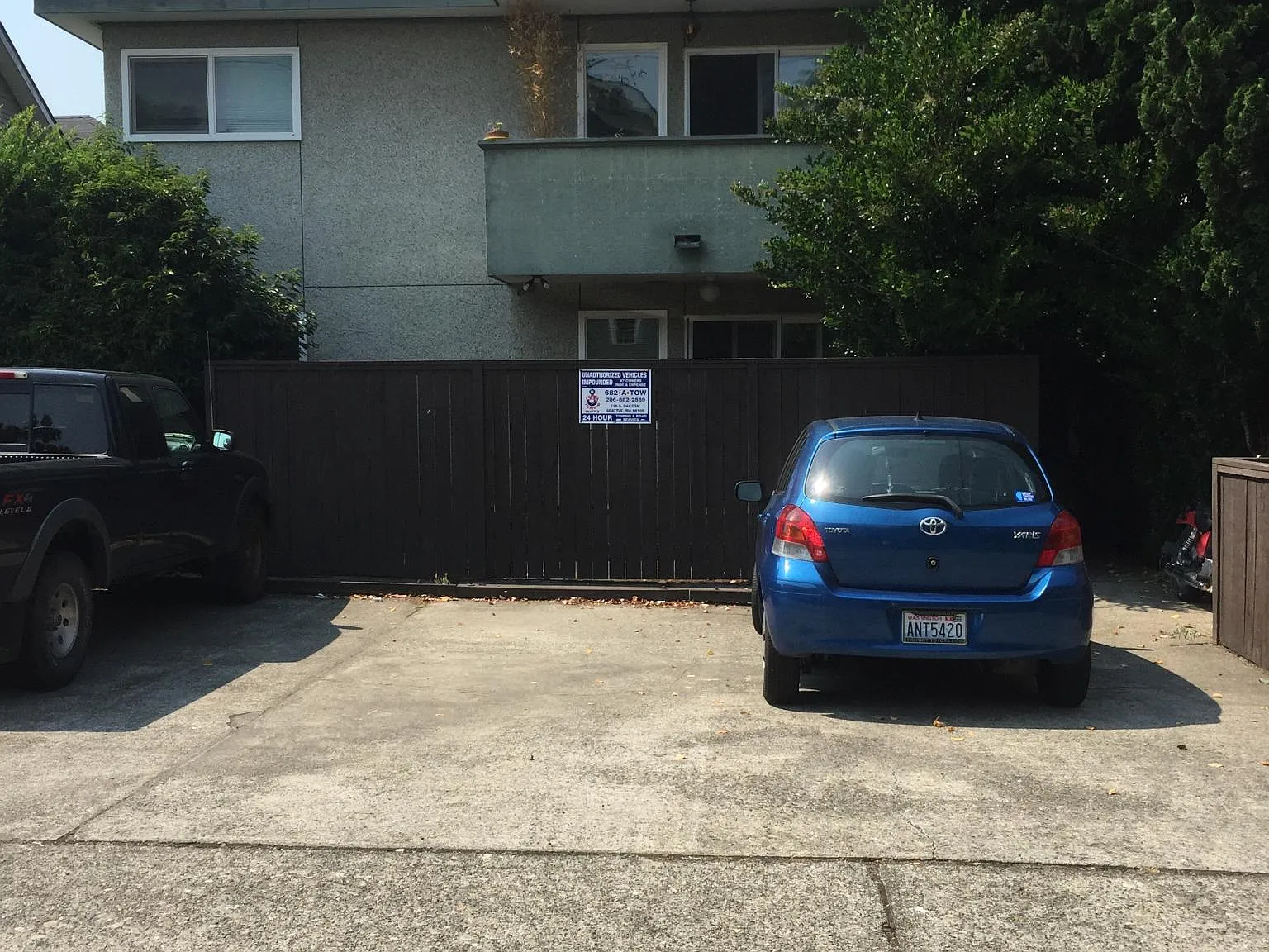 6214 9th Ave NE — Photo 2