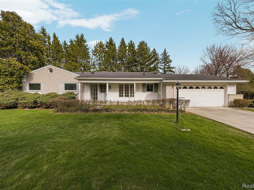 1st image of 7077 Brookridge Dr