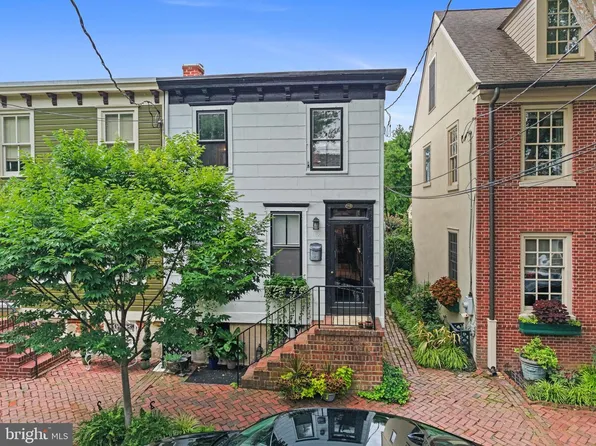 119 Harmony St, New Castle, DE 19720
