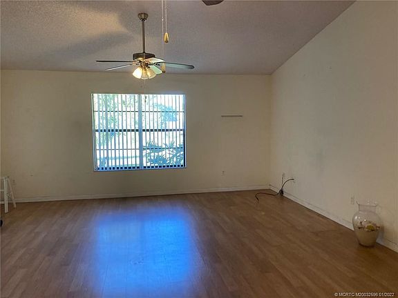 3rd image of 2381 SW East Louise Cir