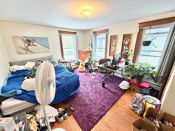 4th image of 260 Colchester Ave