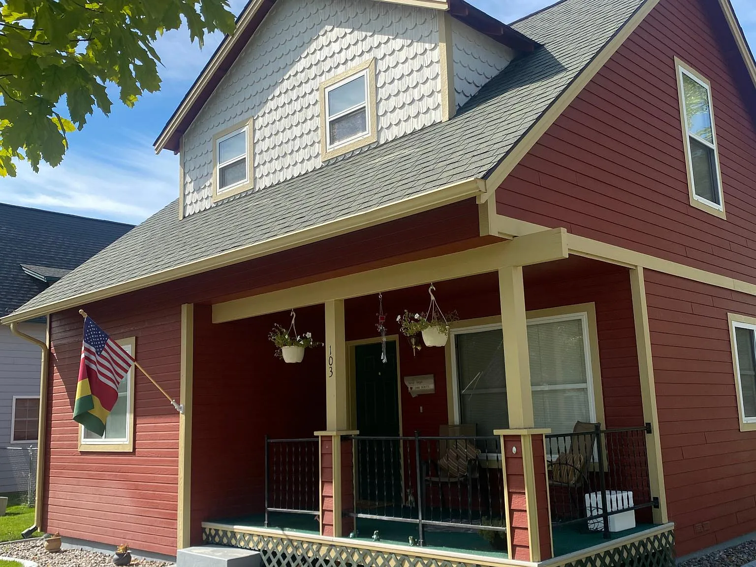 103 S Davis St — Photo 1