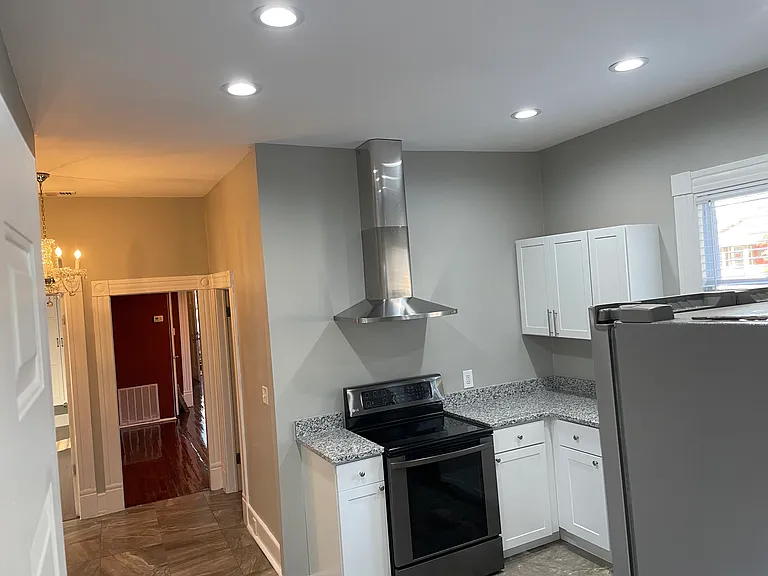 2024 N Market St — Photo 6