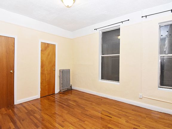 3rd image of 2 W 120th St APT 4F