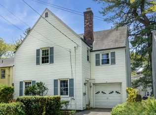 7 Arlington Pl, Fair Lawn, NJ 07410