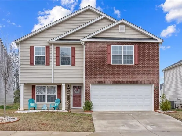 4009 Bobtail Ct, Greensboro, NC 27405