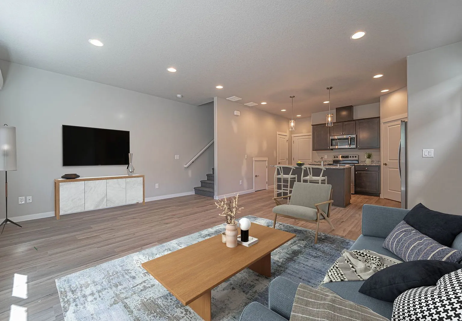 4 bed, 2.5 bath, 1547 sqft, $2,595 — Photo 1