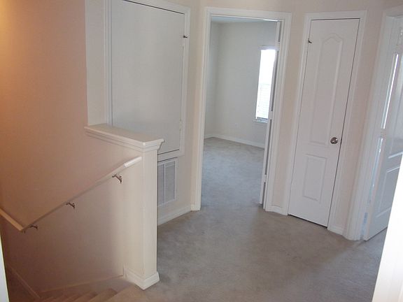 4th image of 1683 Buckeye Falls Way