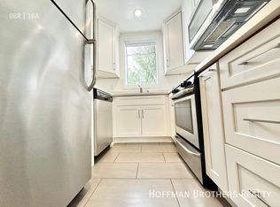 825 N Alfred St #2A, West Hollywood, CA 90069