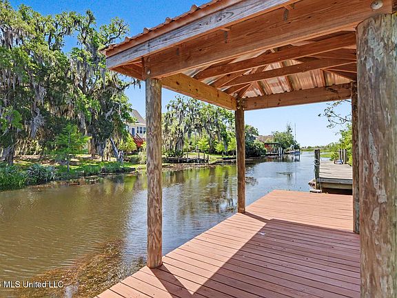 3rd image of 4180 Bayou Dr