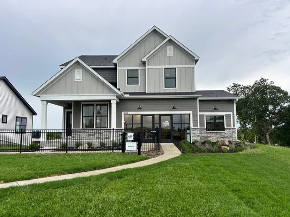 3736 Holbrook Dr, Waconia, MN 55387